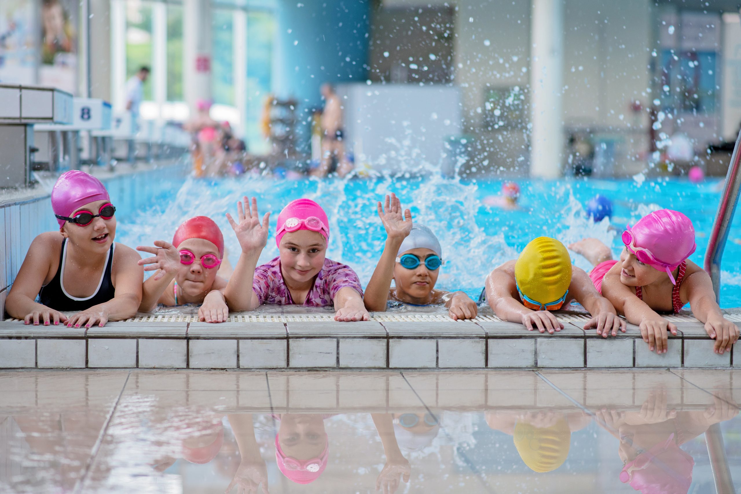 les-joies-des-cours-de-natation-avec-de-jeunes-enfants-vie-de-parents