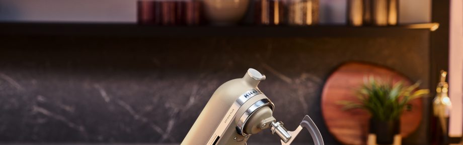Le nouveau batteur sur socle Artisan® Plus de KitchenAid® : l'innovation rencontre le plaisir de cuisiner!