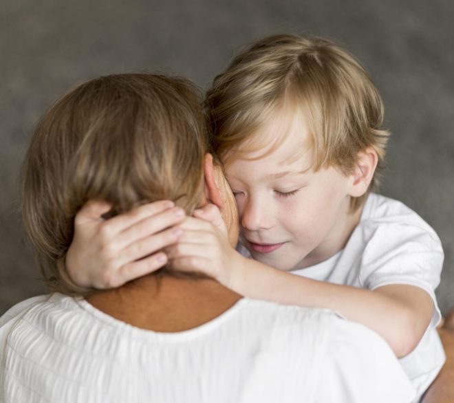 Accompagner un enfant sensible dans un monde qui va vite